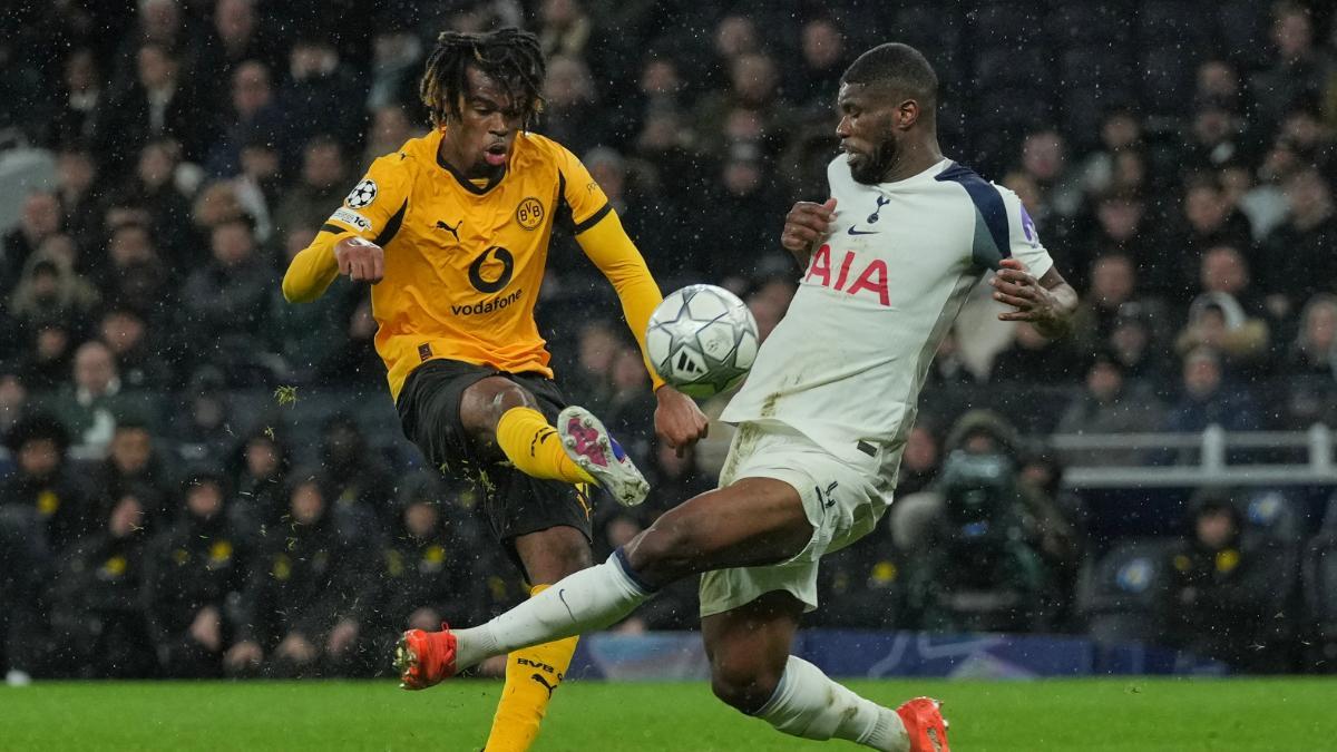 El Tottenham derrotó al Dortmund con goles de Romero y Solanke