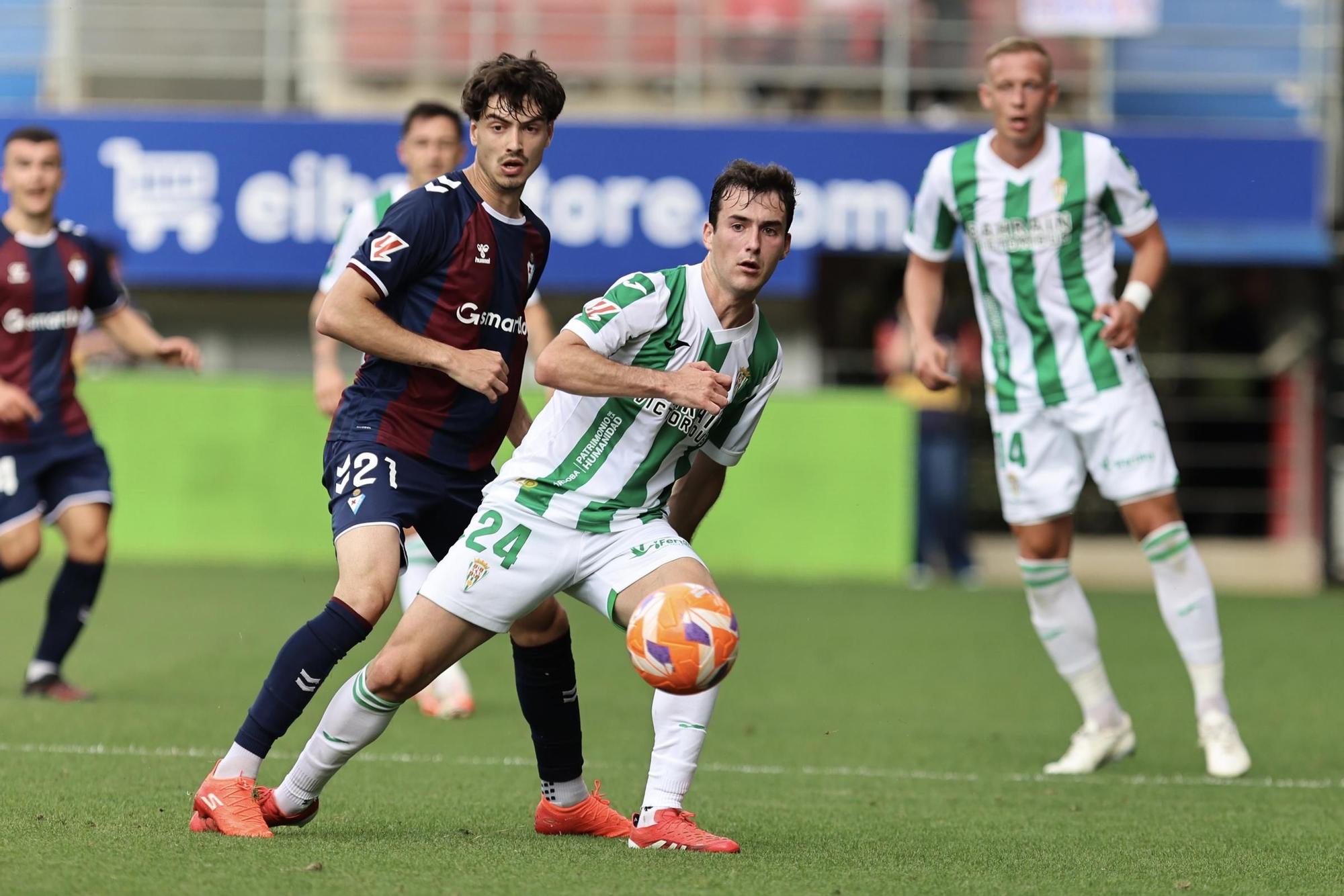 Eibar-Córdoba CF | Las imágenes del partido de LaLiga Hypermotion