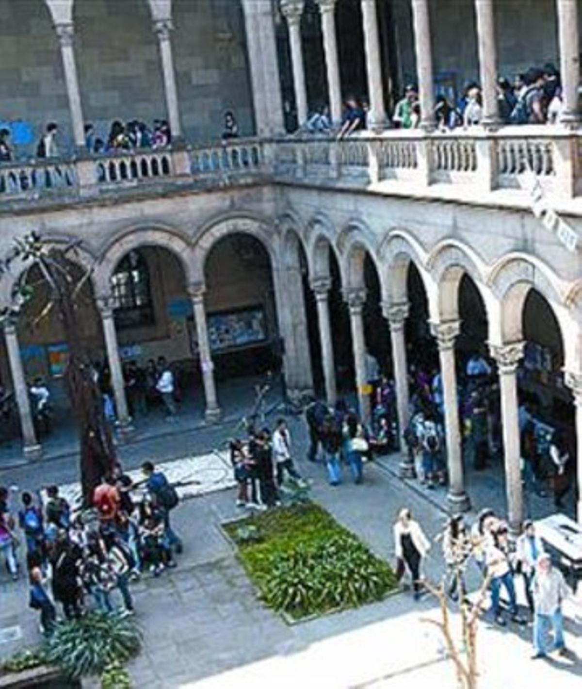 Atri de Matemàtiques de la UB. Atri de Matemàtiques de la UB.
