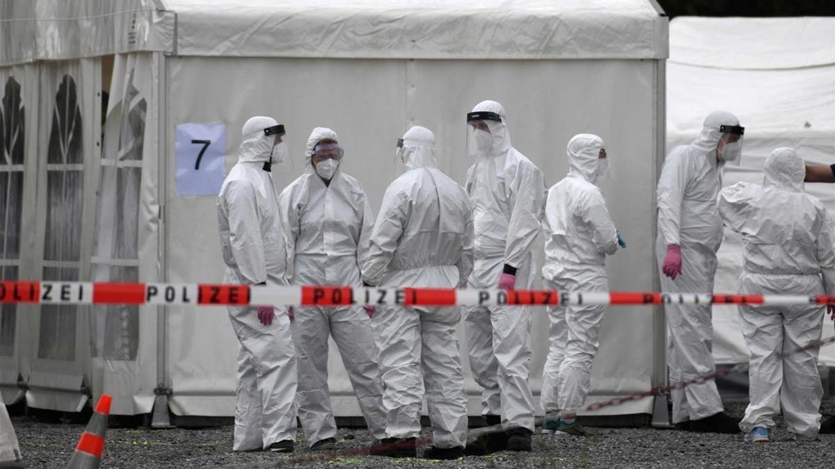 Test de coronavirus en una planta procesadora de carne en Hamm, en el oeste de Alemania, este domingo.