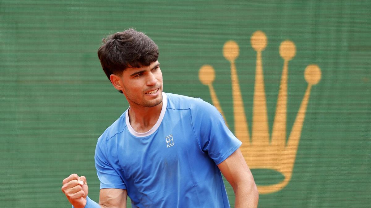 A qué hora juega Alcaraz hoy contra Etcheverry y dónde ver la tercera ronda de Montecarlo por TV, online y en directo