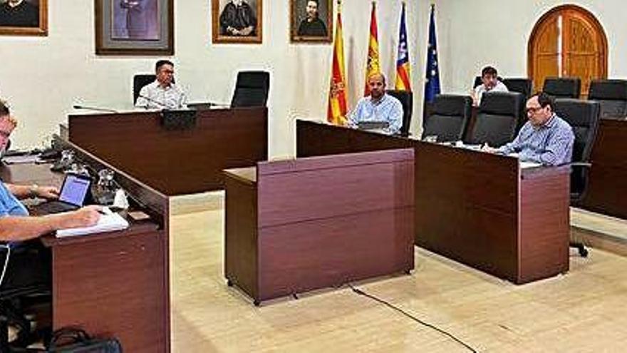 Imagen del pleno de ayer en el Ayuntamiento de Sant Josep.