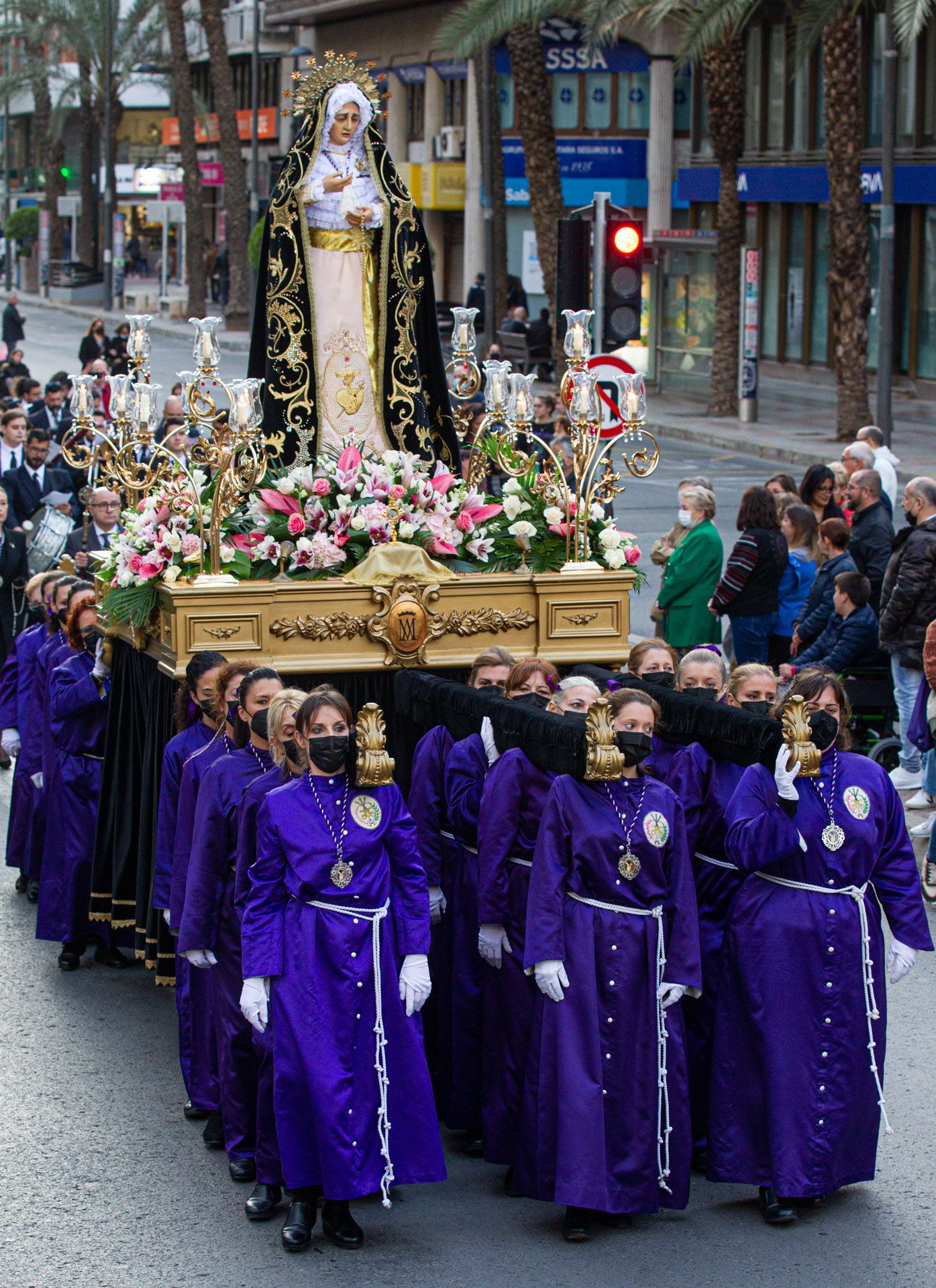 Cuatro Hermandades procesionan la tarde del Domingo de Ramos en Alicante