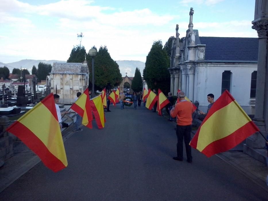 Homenaje a los caídos en la Guerra Civil durante el cerco a Oviedo