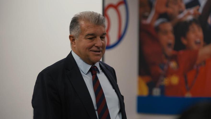 El discurso de agradecimiento de Joan Laporta ante el primer equipo