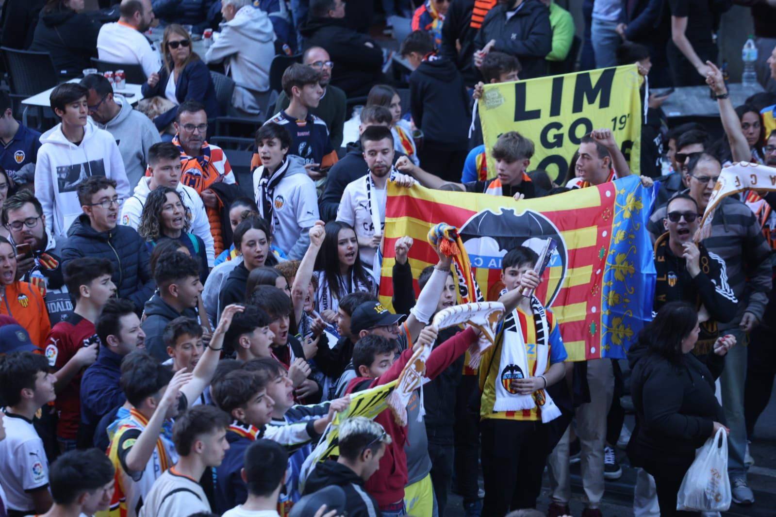 Manifestación en Mestalla: "Peter Lim, ni olvido ni perdón"