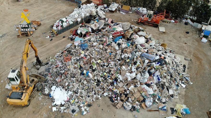 Desmantelada una banda internacional que depositaba residuos peligrosos europeos en Zaragoza