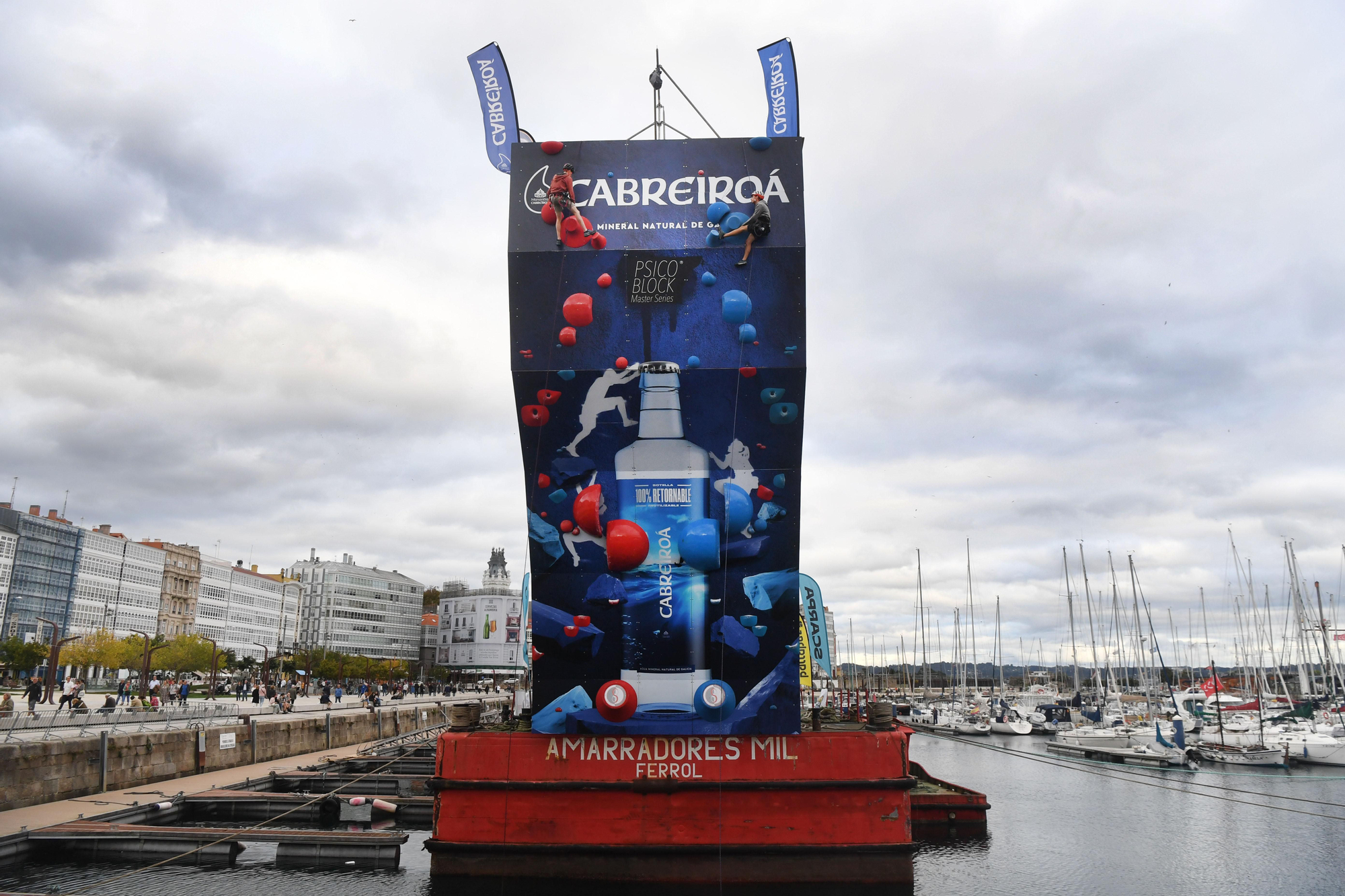 Montaje de Street Games A Coruña en O Parrote y la Marina