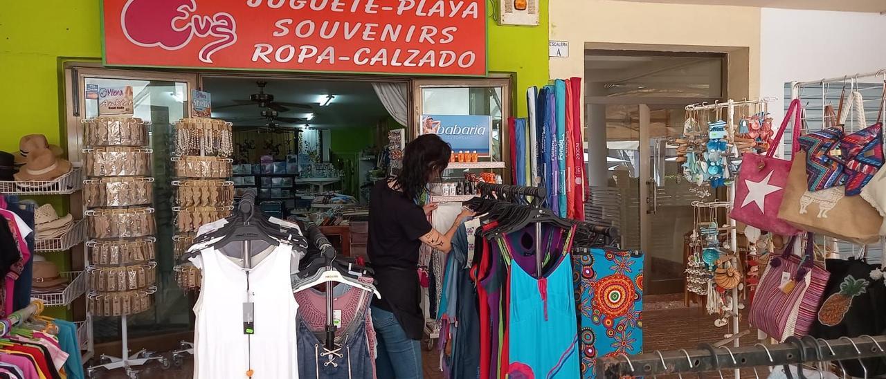 Un negocio comercial de Benicàssim, en la calle Bisbe Serra (playa l’Almadrava), aprovechará el tirón del turismo.