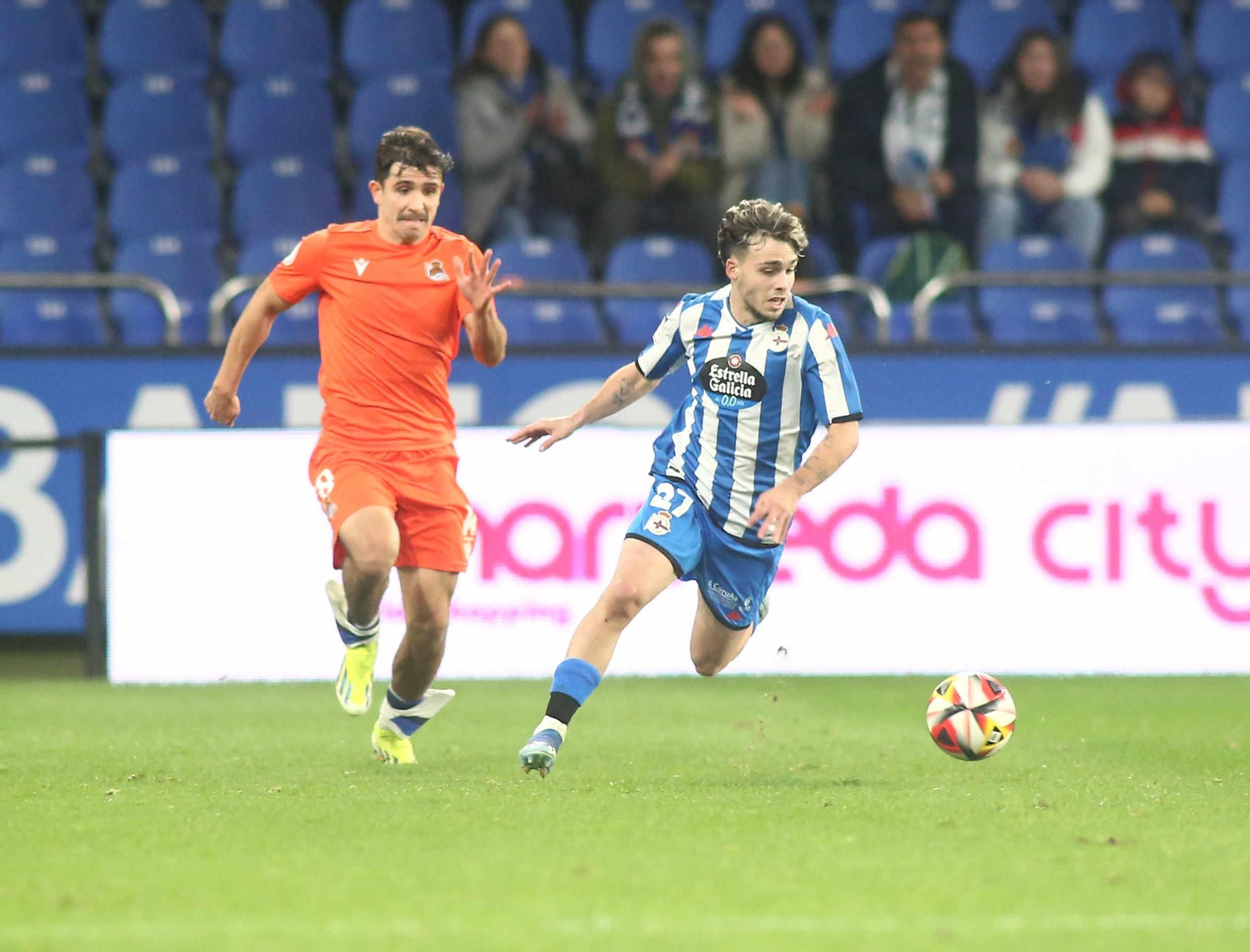 El Dépor gana en Riazor con doblete de Lucas a la Real Sociedad B (2-1)