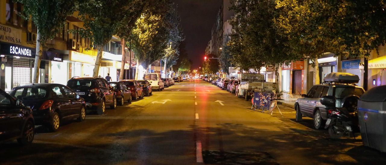 Una calle vacía en Ibiza.