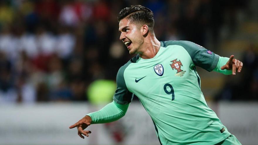 André Silva celebrando un gol con Portugal.