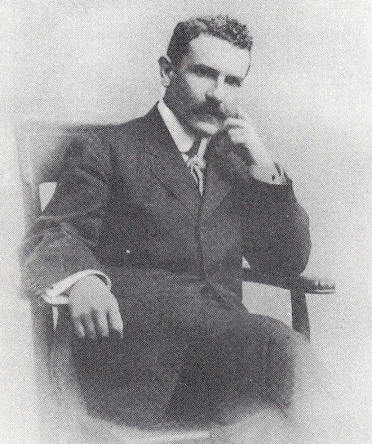 El teatro del malagueño  Salvador Rueda (foto) es el protagonista del libro