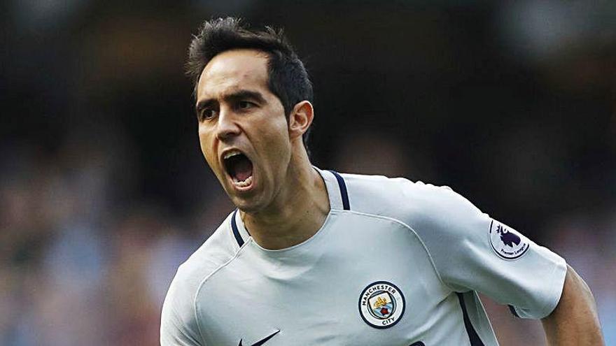 Oficial: Claudio Bravo aterriza en LaLiga