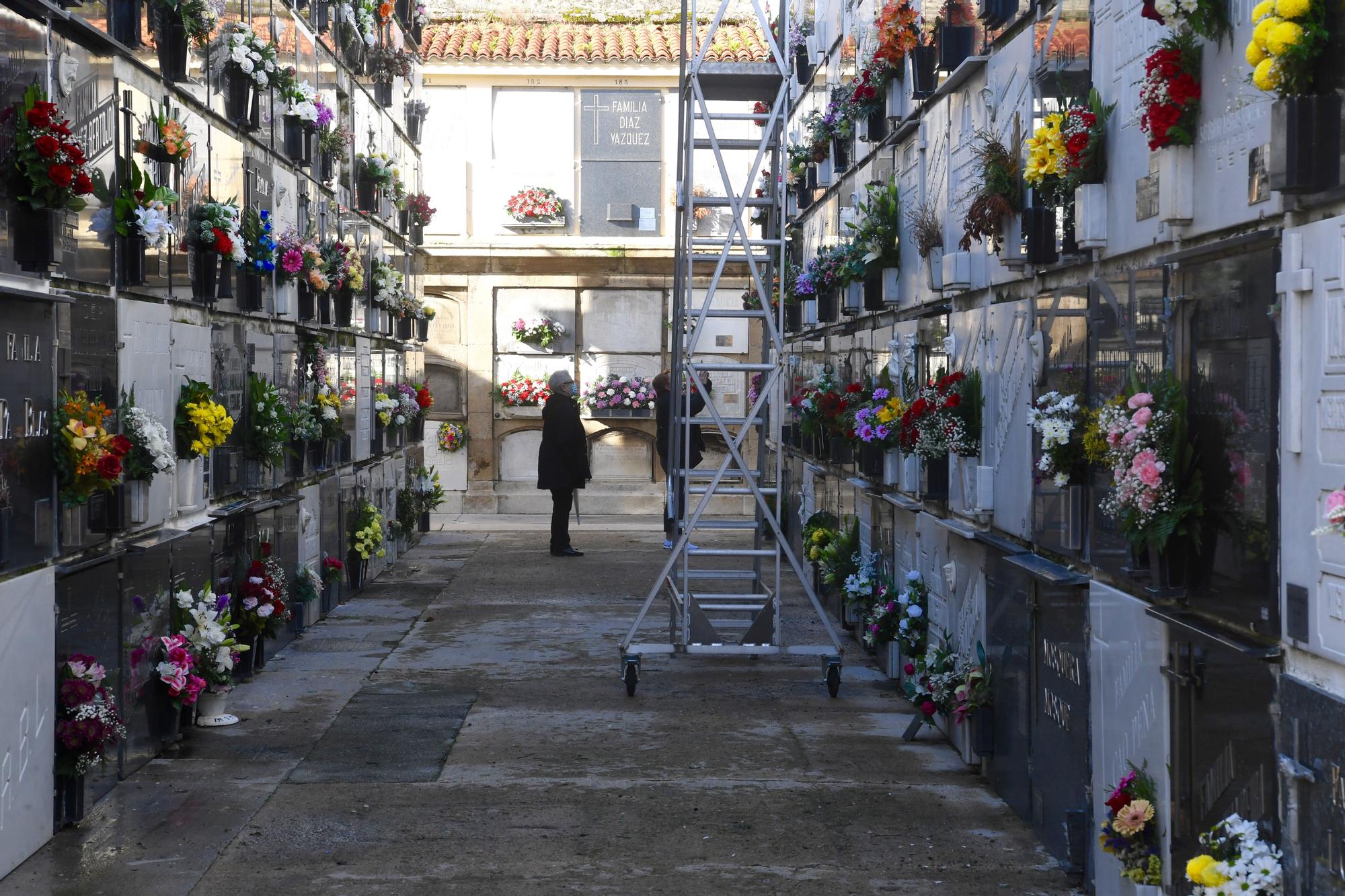 Ofrenda floral por el Día de Todos los Santos