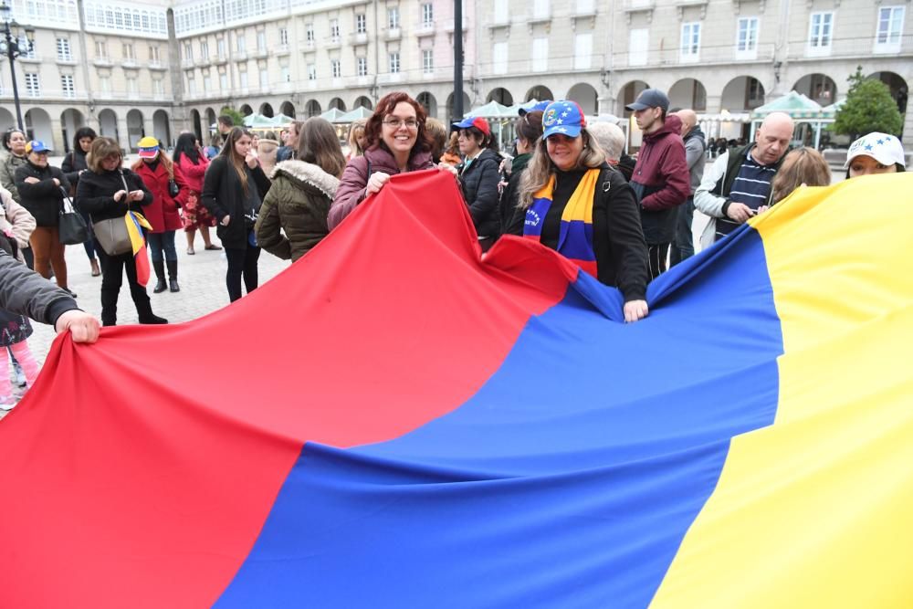 Gallegos en Venezuela afrontan la situación con "incertidumbre" y "a la expectativa". "Si esto no resulta, la situación, muy compleja, va a ser peor", advierten algunos.