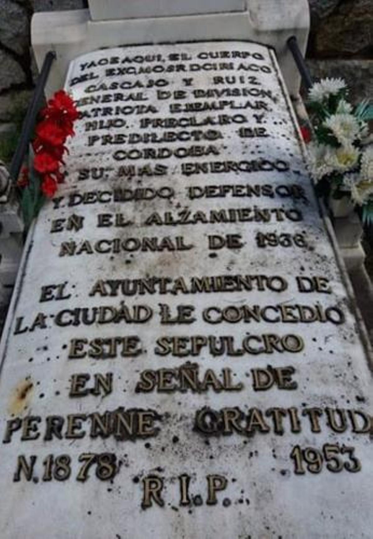 Placa del general Ciraco Cascajo en el cementerio de La Salud en Córdoba.