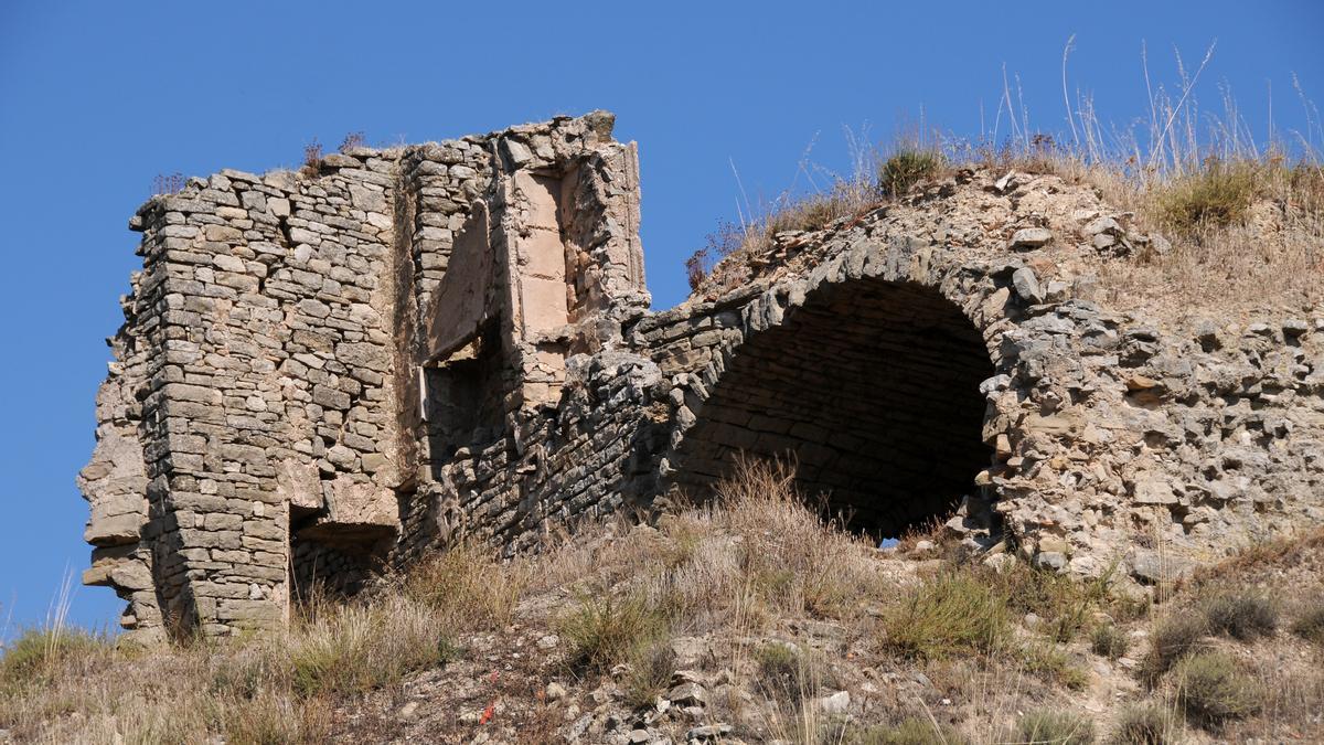 El castell de Calonge de Segarra, que ara serà municipal