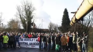 La huelga de la industria auxiliar paraliza la reparación del horno "B" de Arcelor, clave para la región