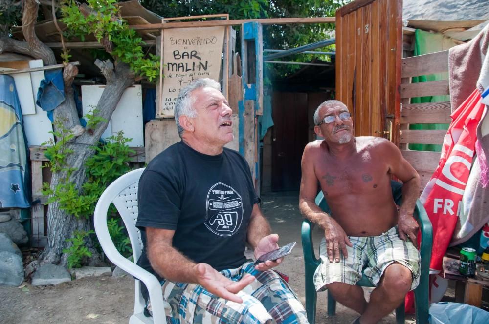 Afectados por la nueva playa de Tauro