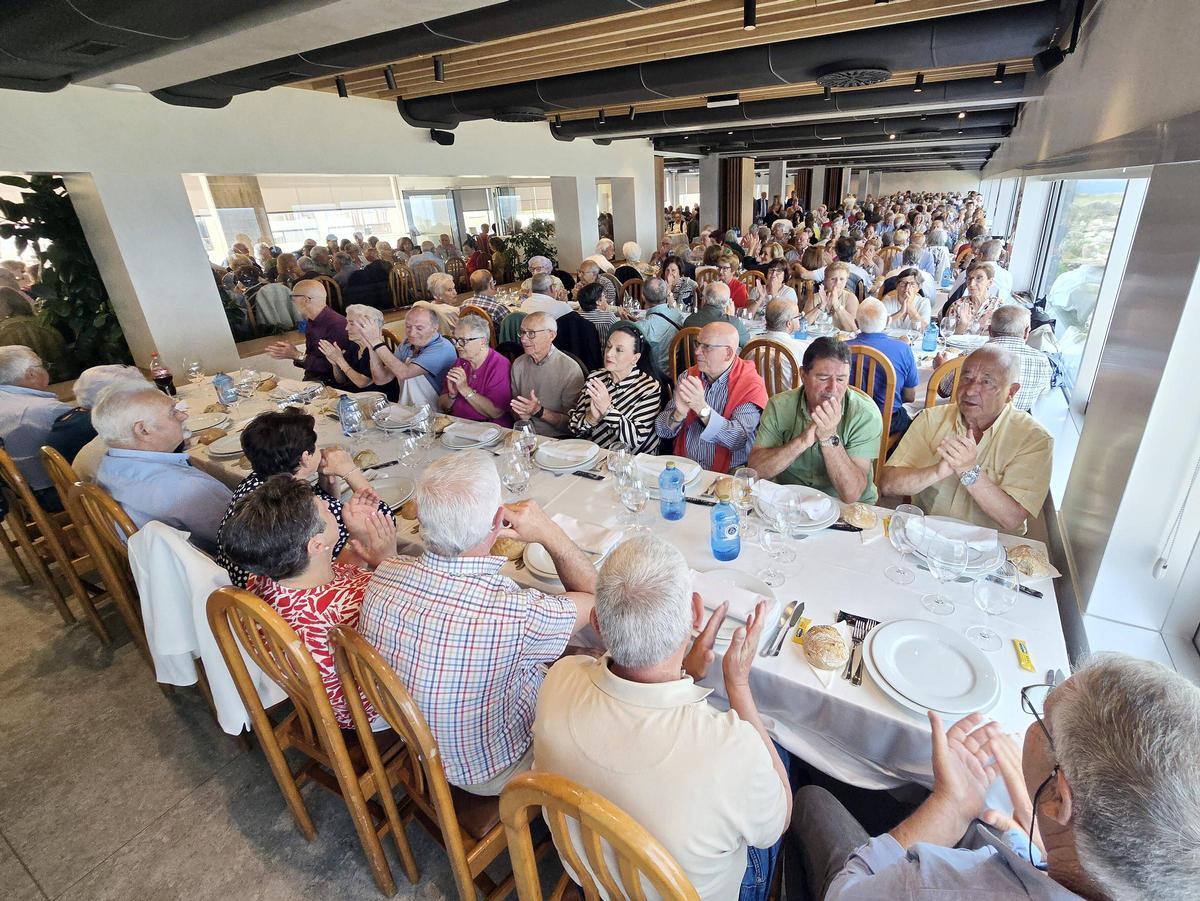 Un momento de la Festa dos Maiores, en el restaurante Rocamar.