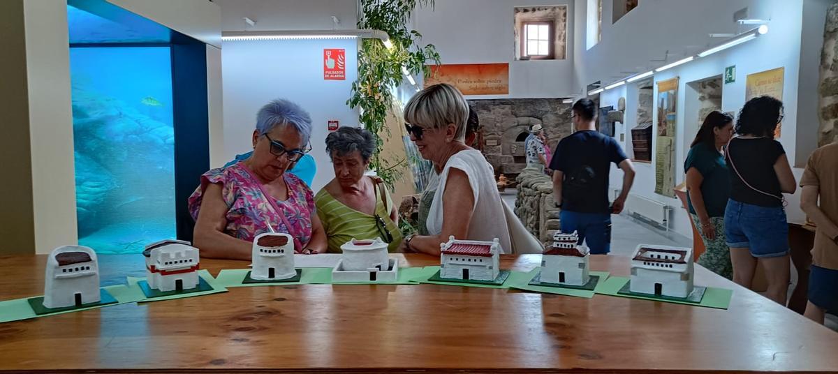 GALERÍA | Exposición sobre palomares de Fermoselle