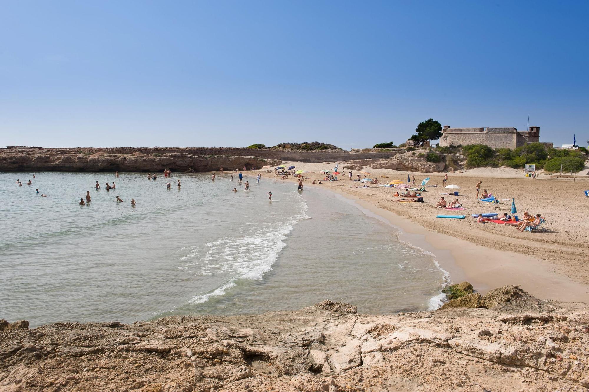 Playa de Sant Jordi de l'Ametlla de Mar.