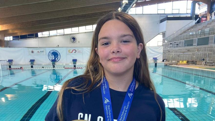 Jana Pastor, de Navarcles, guanya l'estatal infantil de waterpolo amb el CN Sabadell