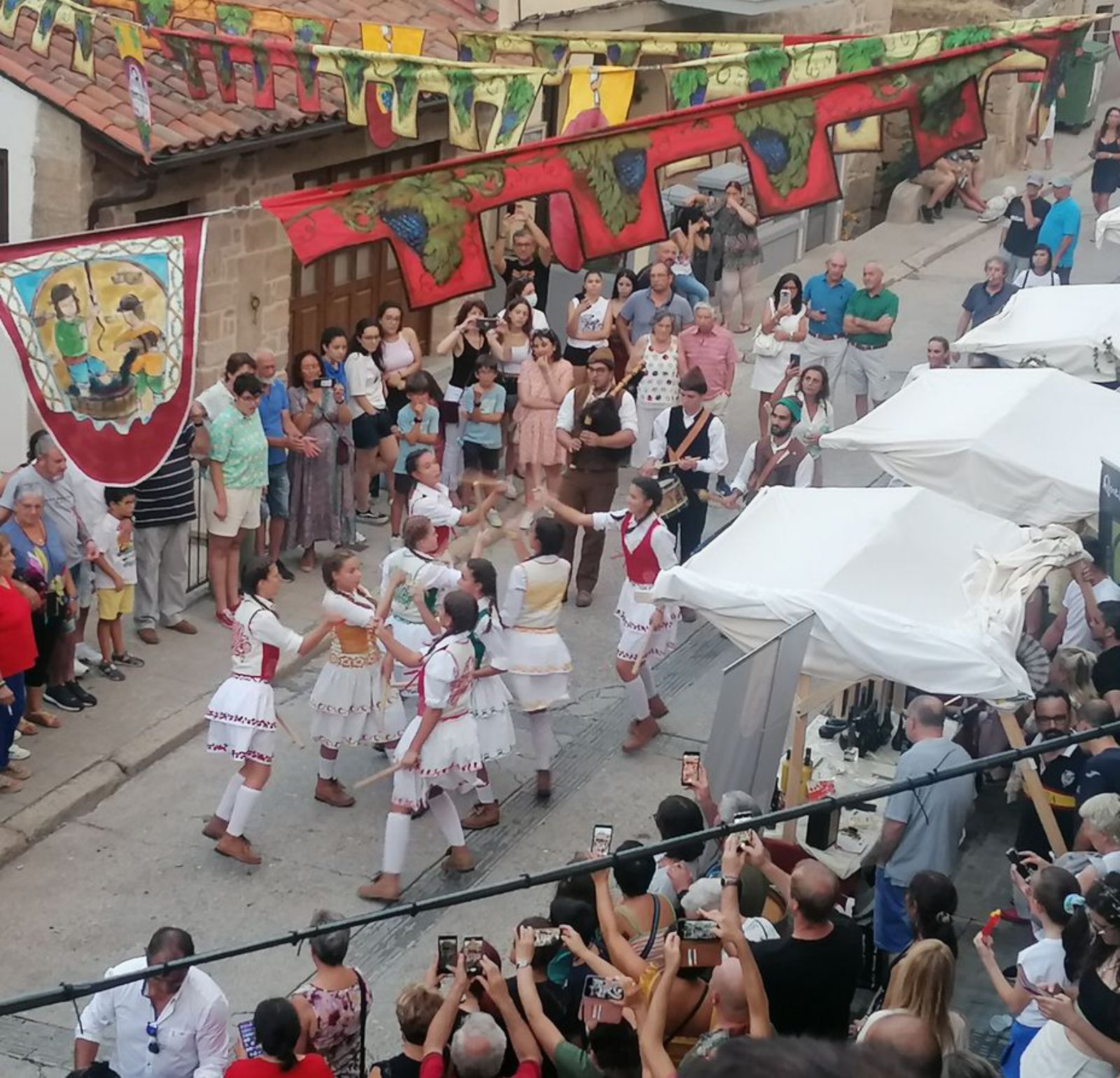 Actuación de las “pauliteiras” de Miranda do Douro. | Cedida