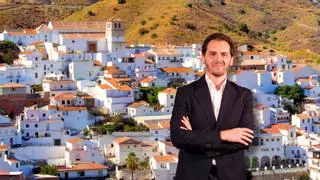 El refugio de Albert Rivera (46 años) es un pueblo malagueño de 600 habitantes: allí nació su madre "hace más de 50 años, en la otra punta del Mediterráneo"