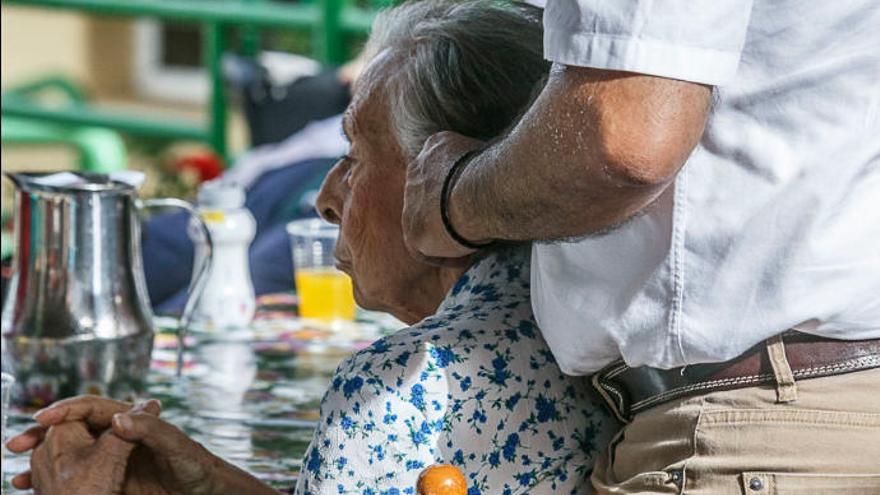 Una mujer de avanzada edad del Archipiélago.