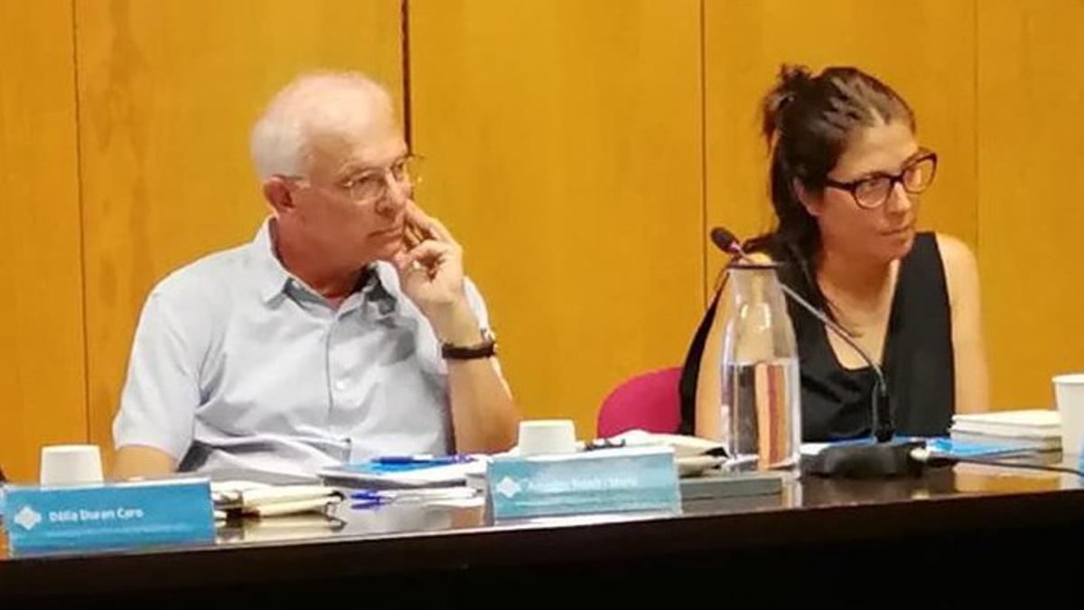 Amadeu Rosell al costat de l'alcaldessa de Campelles, Judit Cornellà.