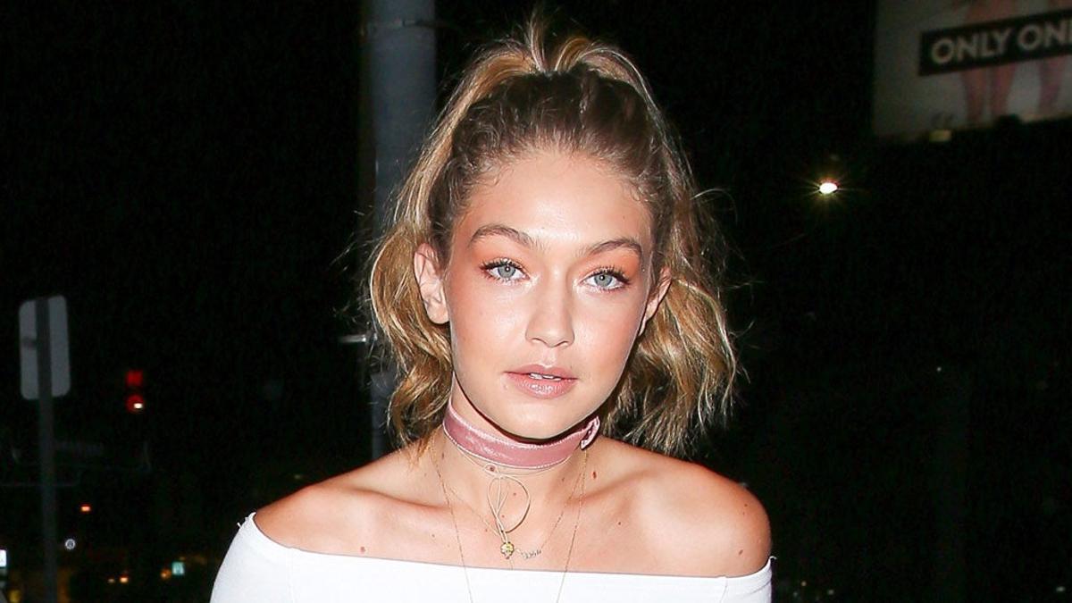 Reinventando la pashmina, by: Gigi Hadid