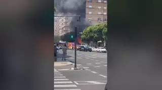 Cinco personas atendidas en un aparatoso incendio en la avenida del Puerto