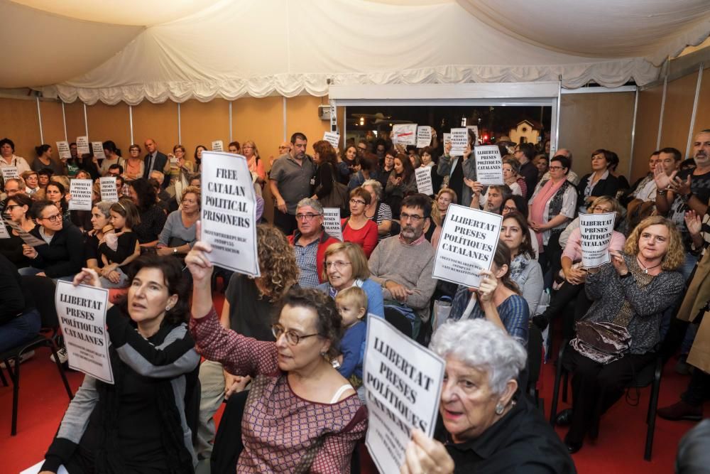 La Setmana del Llibre en Català clama por la “libertad de los presos políticos”