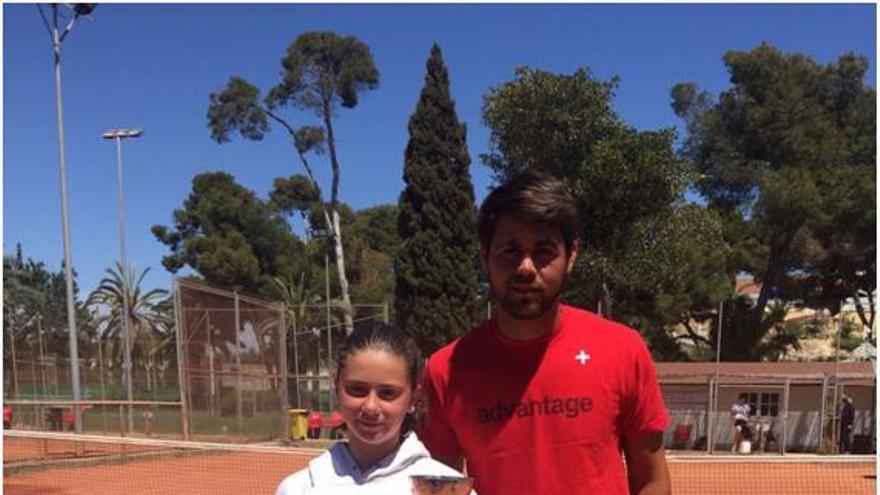 Lucía Ros, junto a su entrenador Borja Abellán