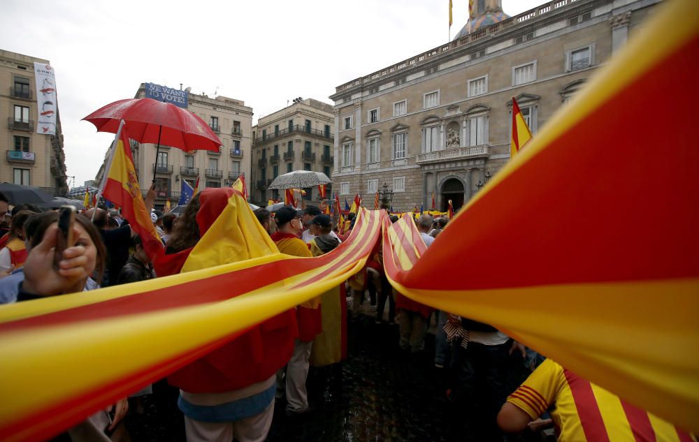 MILES DE PERSONAS SE MANIFIESTAN POR LA UNIDAD ...