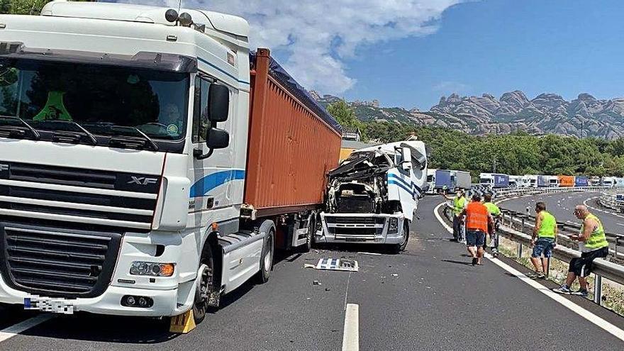 Els dos camions implicats en l&#039;accident