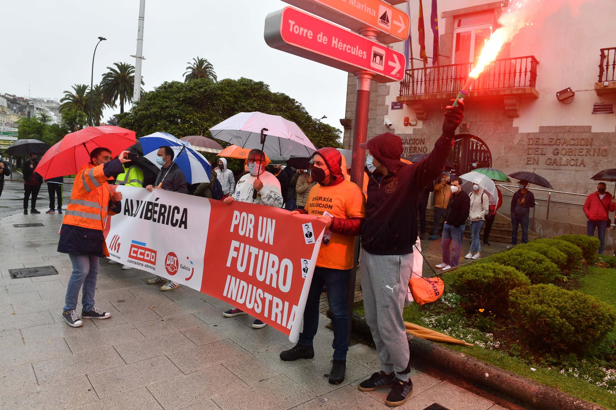 Trabajadores de Alu Ibérica exigen al Gobierno una solución industrial