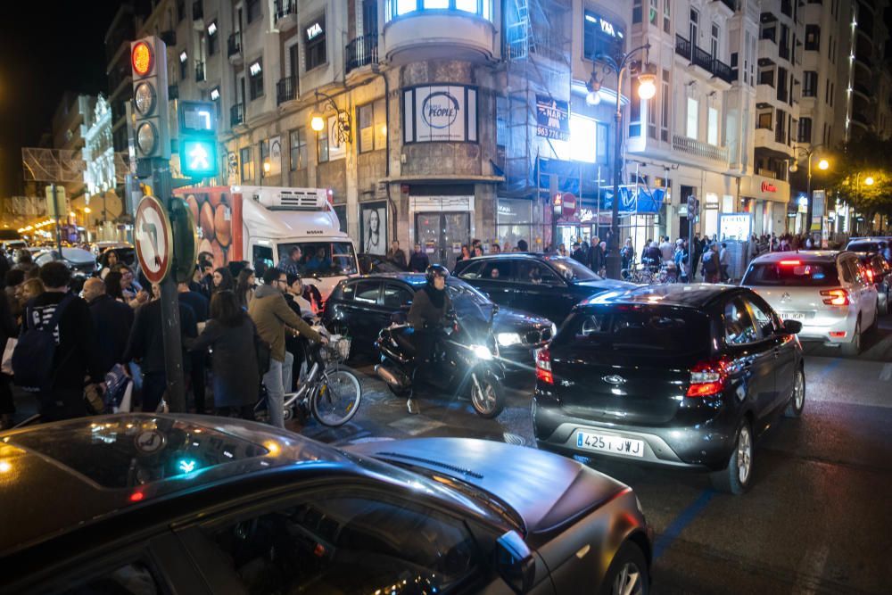 Atascos en València por el 'Black Friday'