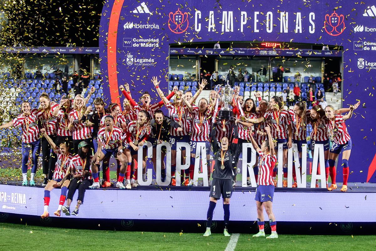 Celebración del Atlético de Madrid Féminas, campeón de la Copa de la Reina.