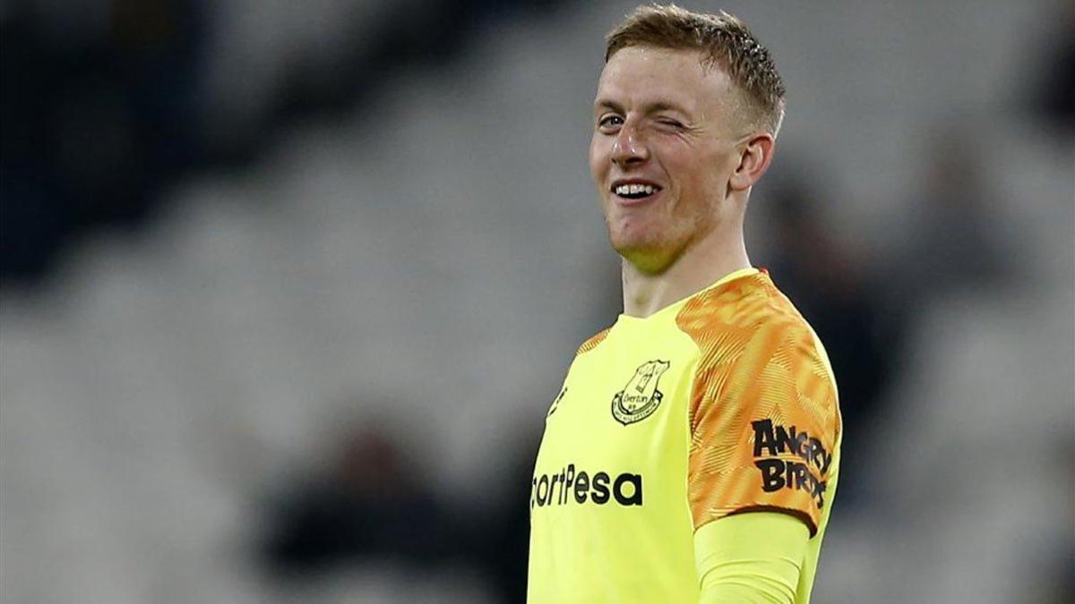 Pickford llegó a las manos