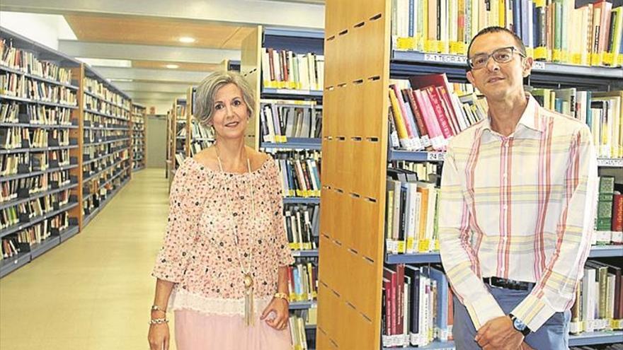 La familia del notario Joaquín Zejalbo dona 15.000 volúmenes a la Biblioteca
