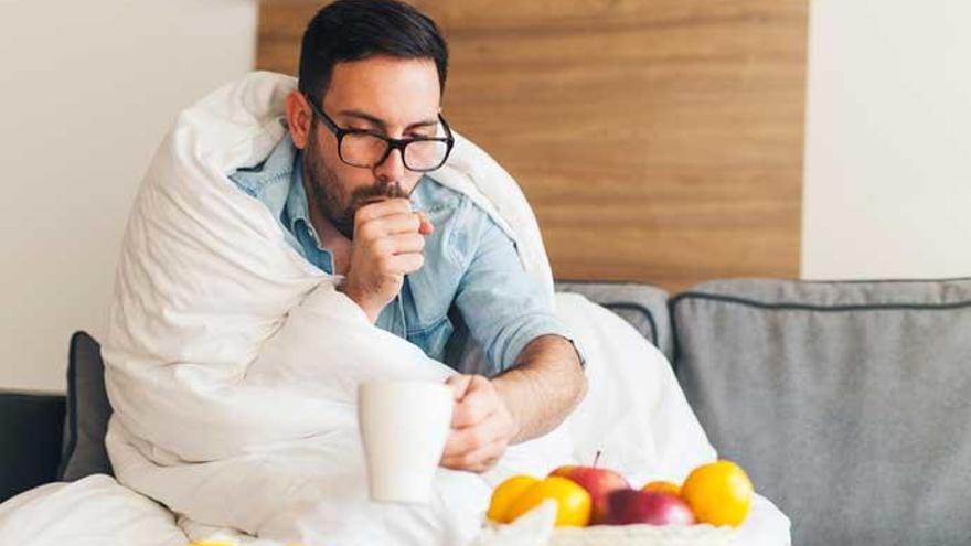 Comer fruta ayuda a aliviar la tos.