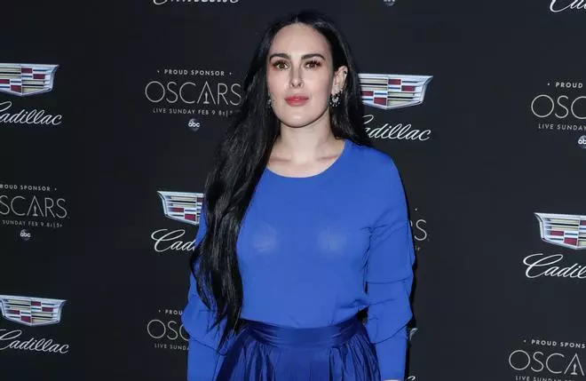 Rumer Willis, hija de Bruce Willis y Demi Moore, 'todavía se ducha' con sus hermanas adultas