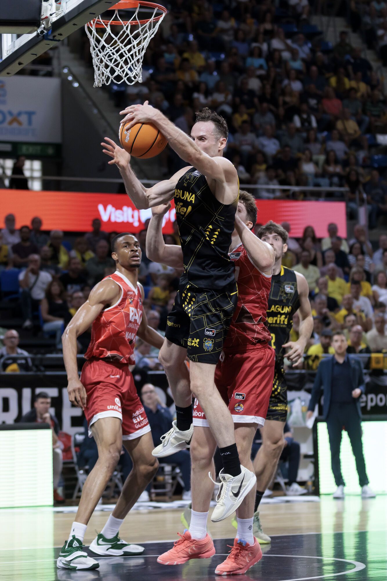 Les imatges de La Laguna Tenerife - Baxi Manresa