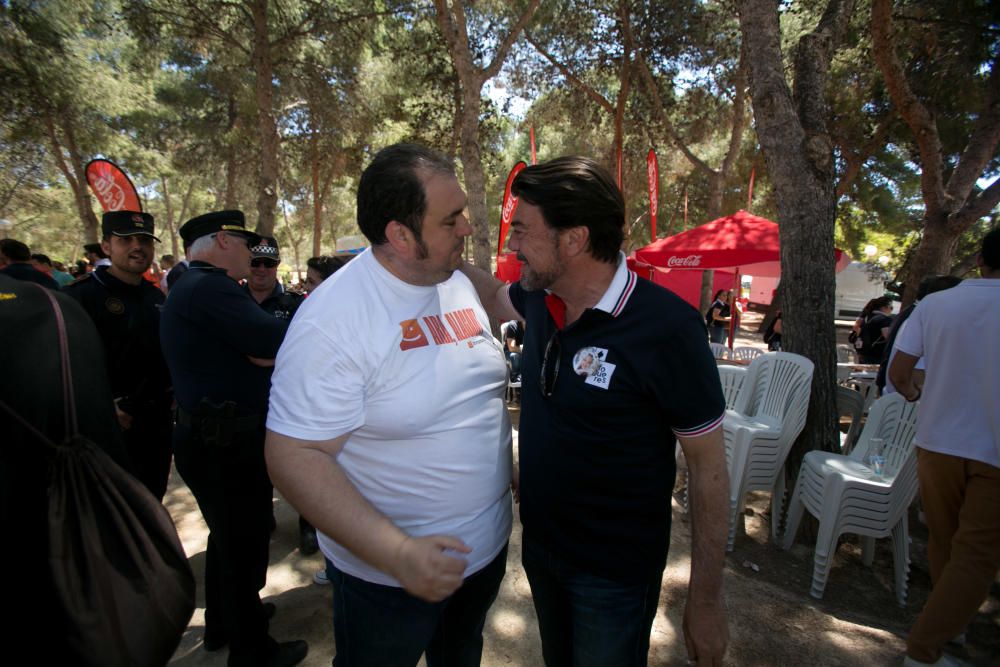 6.000 festeros abarrotan el parque Lo Morant el domingo de paellas.