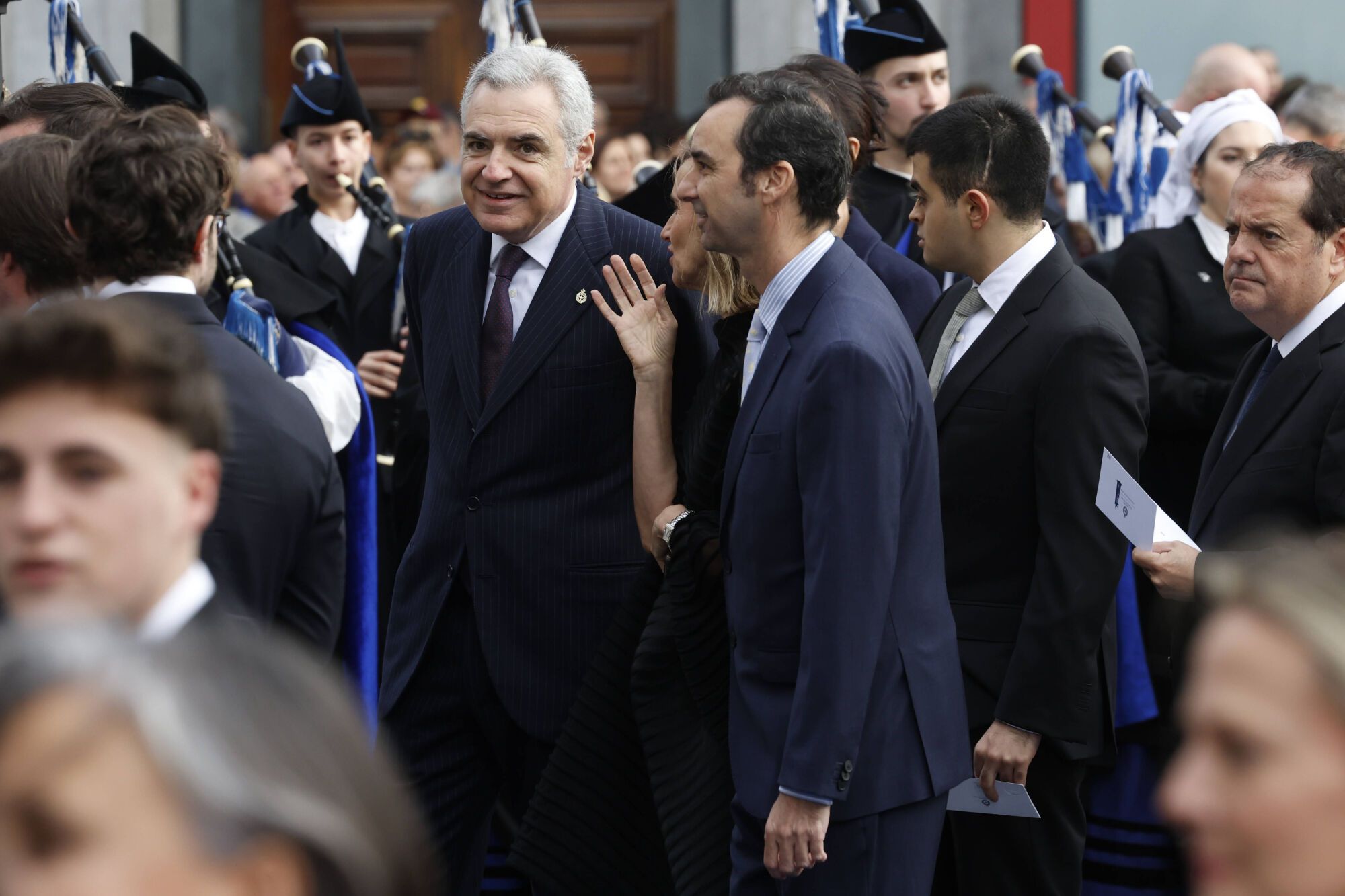  Así fue la llegada de los invitados a los premios "Princesa de Asturias" y su paso por la alfombra azul