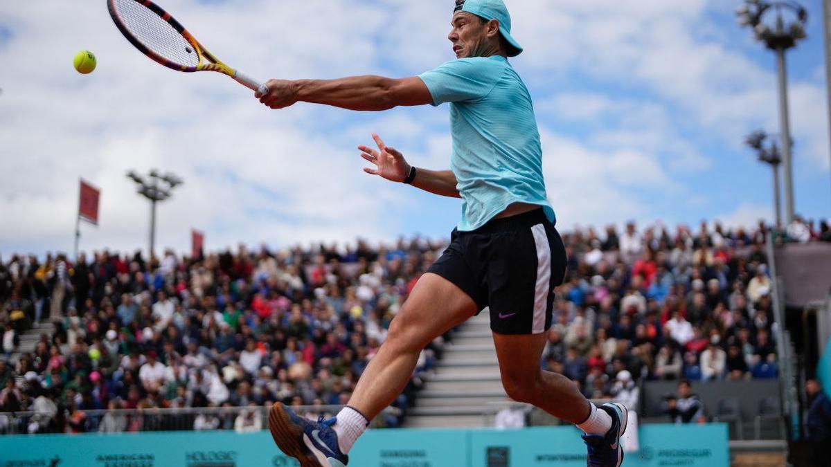 Nadal se ejercita en el Mutua Madrid Open.