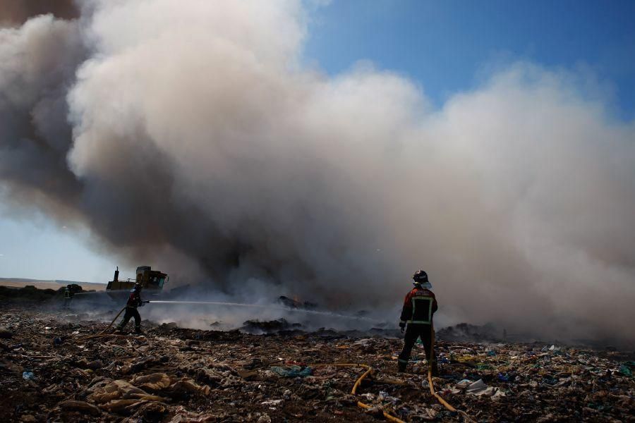 Incendio en el vertedero de Zamora